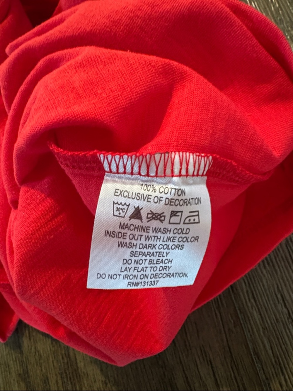 NWT [Ug Apparel] Louisville Cardinals NCAA 3/4 Roll Sleeve Button Top Women’s L - Picture 9 of 10